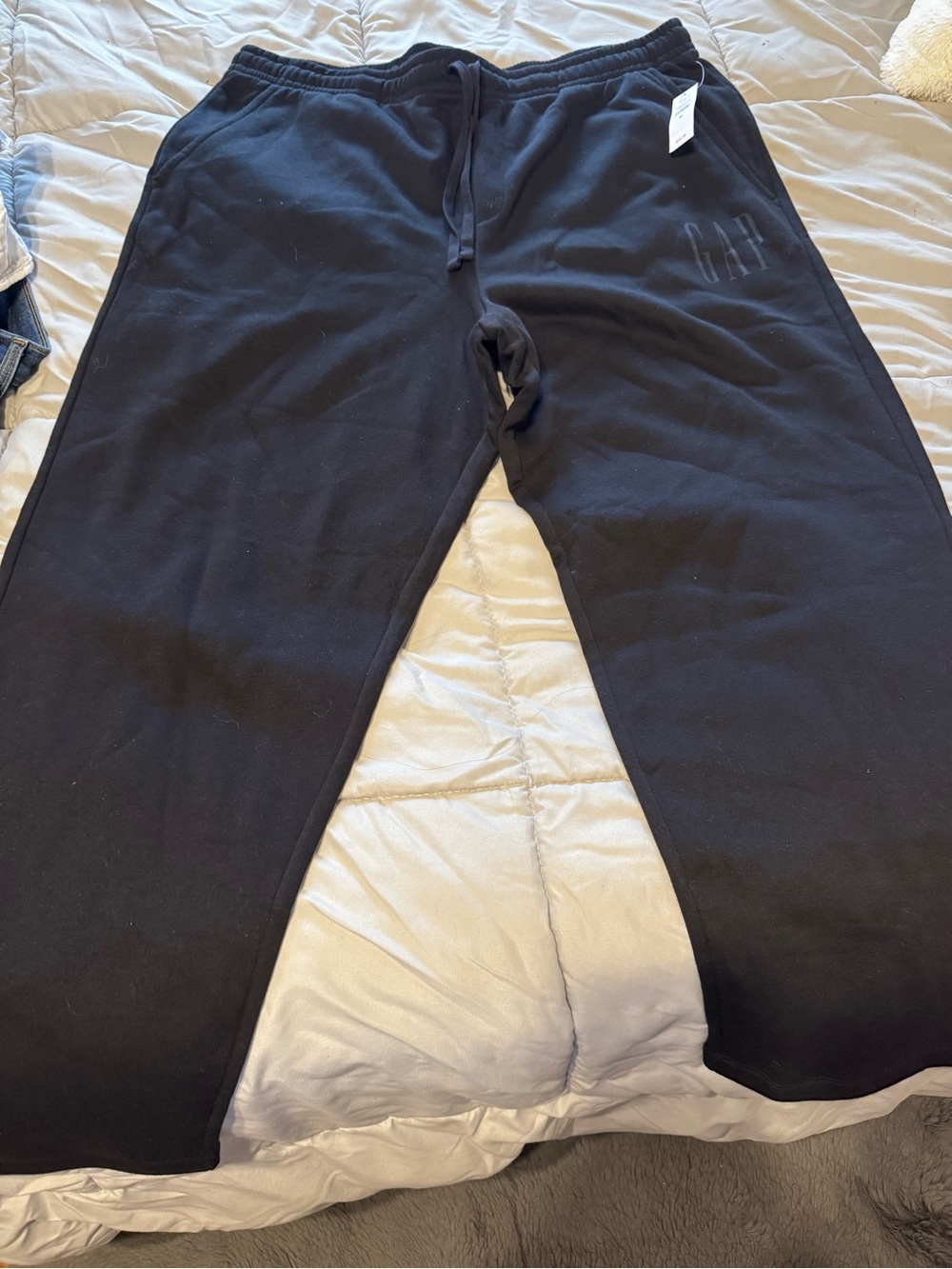 GAP Men's Black Drawstring Fleece Joggers